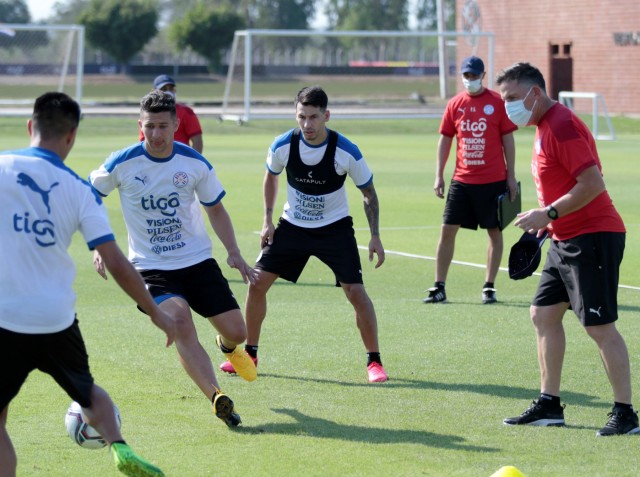 La Albirroja va tomando forma