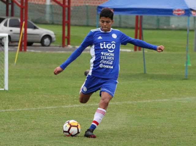 Albirroja Sub 15: Entrenamiento vespertino y amistoso en puerta