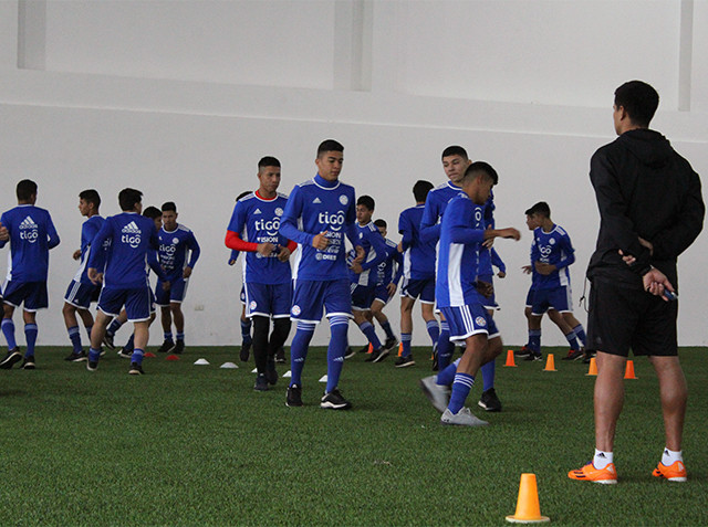 La Albirroja Sub 15 se enfoca en el aspecto físico