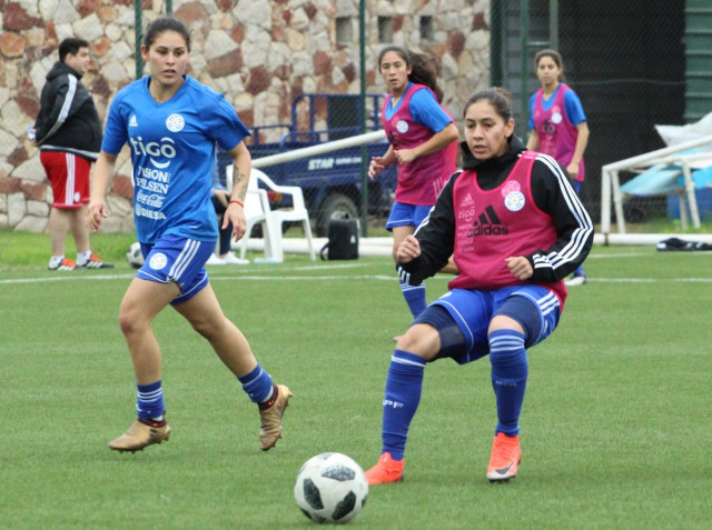 Albirroja Femenina: fútbol como tarea principal