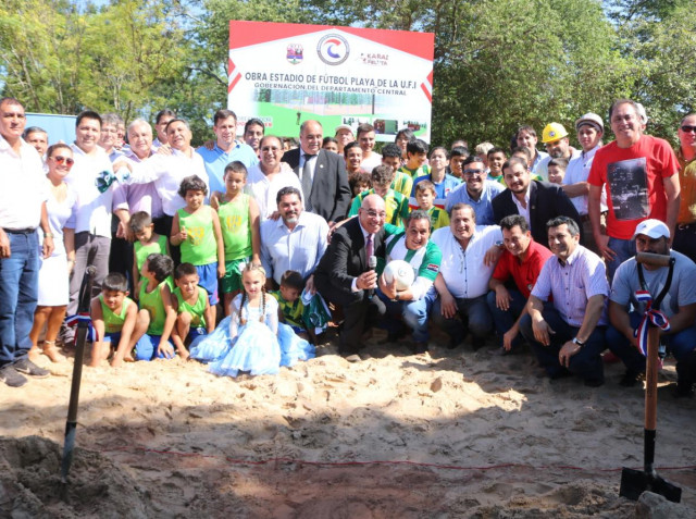 Inicio de construcción del Estadio de Fútbol Playa en Areguá