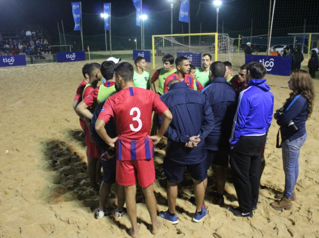La Copa Paraguay de Fútbol Playa tuvo otra noche de acción