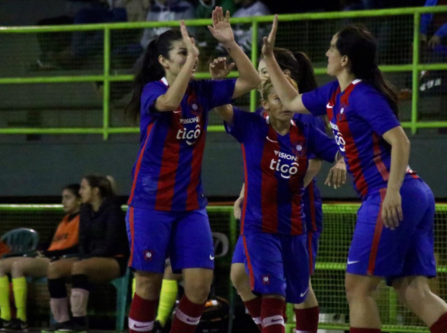 En la Liga Femenina, la cima se comparte