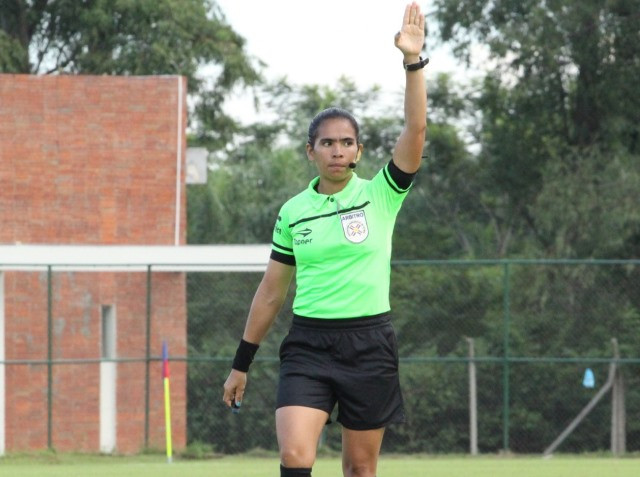 Primera B: Carmen Gómez debuta en esta temporada