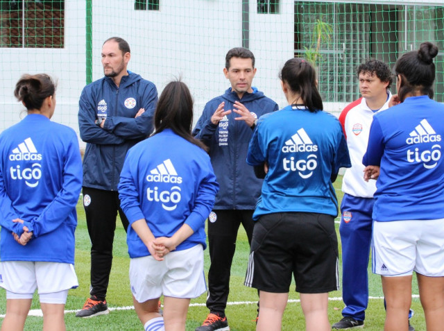 Albirroja Femenina: Con los Panamericanos en agenda