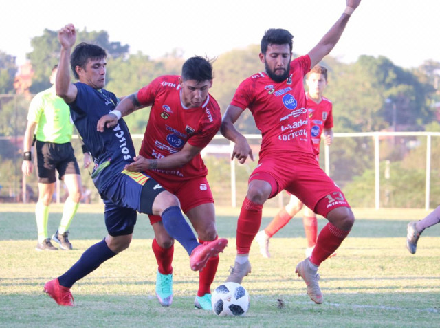 Martín Ledesma cede terreno en el campeonato