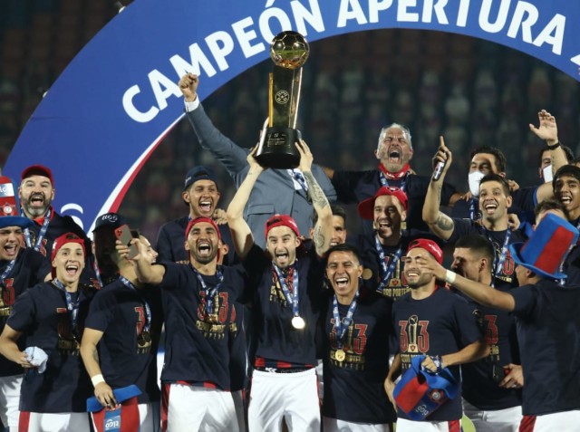 Felicitaciones de Gianni Infantino al Club Cerro Porteño