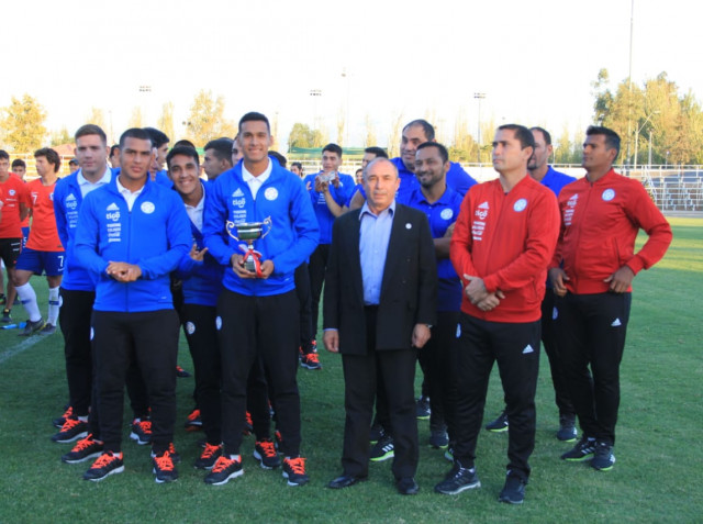 La campeona Selección Sub 17 recibió el trofeo