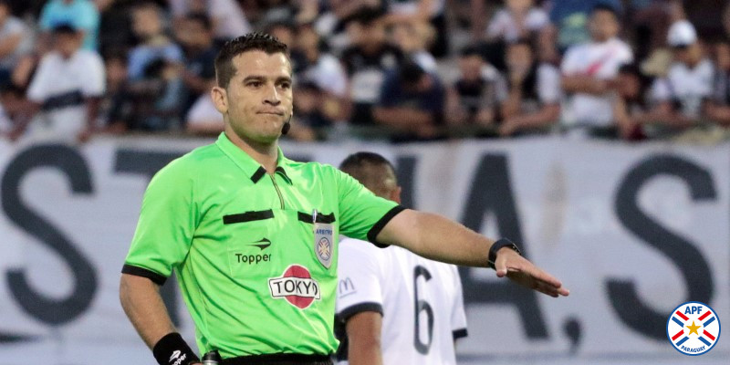 Árbitros para la fecha 24