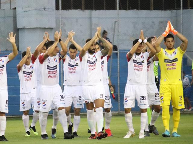 Nacional ganó en el debut de Bobadilla