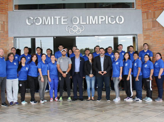 Curso para Entrenadoras y Entrenadores de Fútbol Femenino en el COP