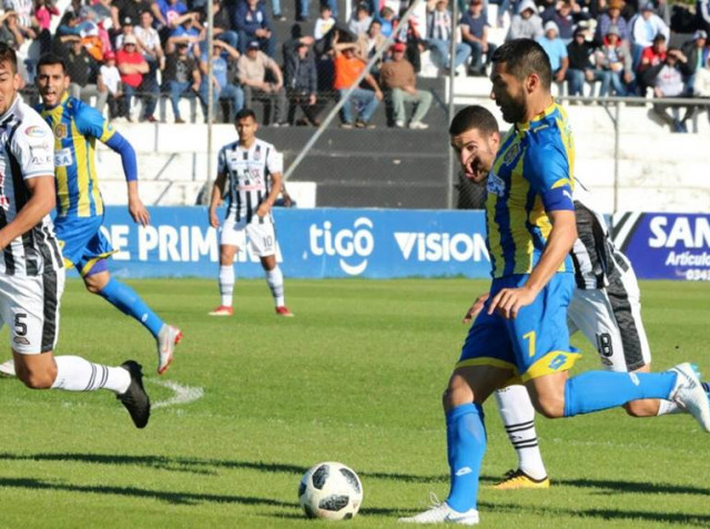 Juegan Deportivo Santaní y Deportivo Capiatá