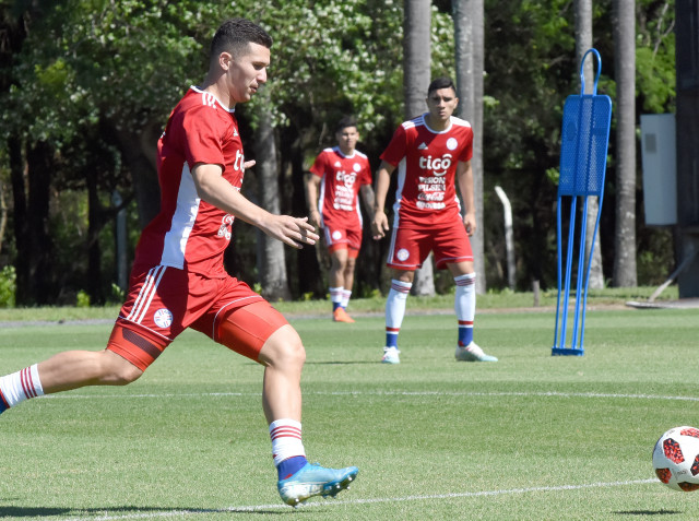 Trabajo x 2: La Albirroja Sub 23 activa a doble turno en Ypané