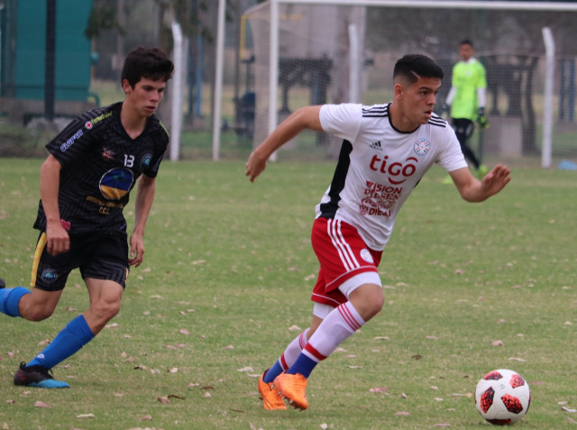 Albirroja Sub 17: preparando la estrategia para Brasil.