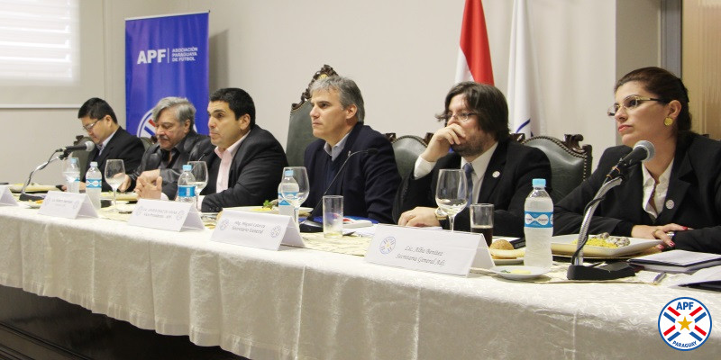 Aprueban protocolo de árbitros
