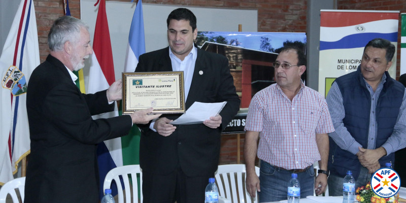 Visitante ilustre de Loma Plata