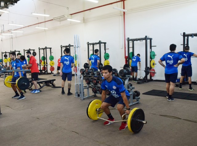 Intensos trabajos en el gimnasio