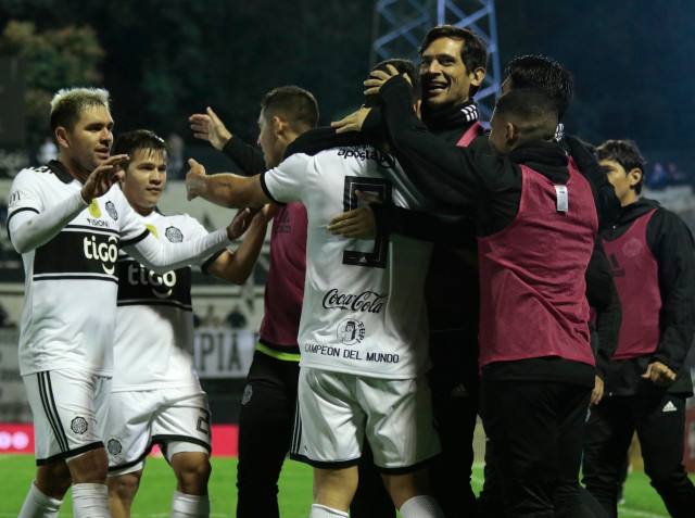 Olimpia festejó en su Bosque