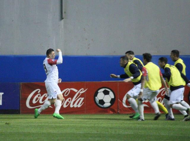 Nacional cortó la racha gumarela