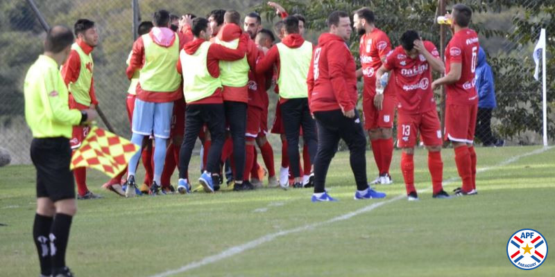 El 3 sorprende a Santaní