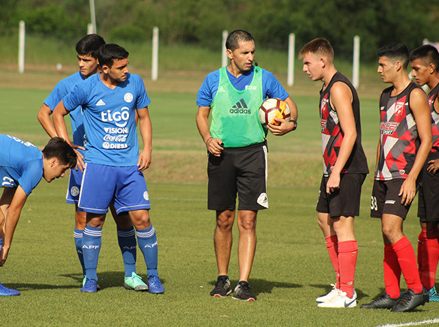 Albirroja Sub 17 disputó último amistoso local, antes de viaje a Chile