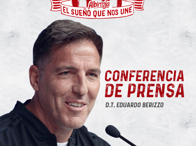 Conferencia de prensa del D.T. Eduardo Berizzo, el 1ero. de noviembre