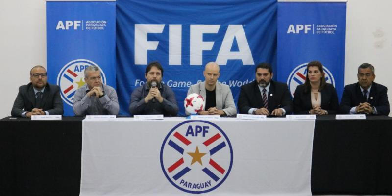 Inició curso para entrenadores