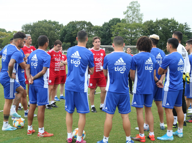 La Albirroja entrenó por 1era. vez en Tokio y se completó el grupo