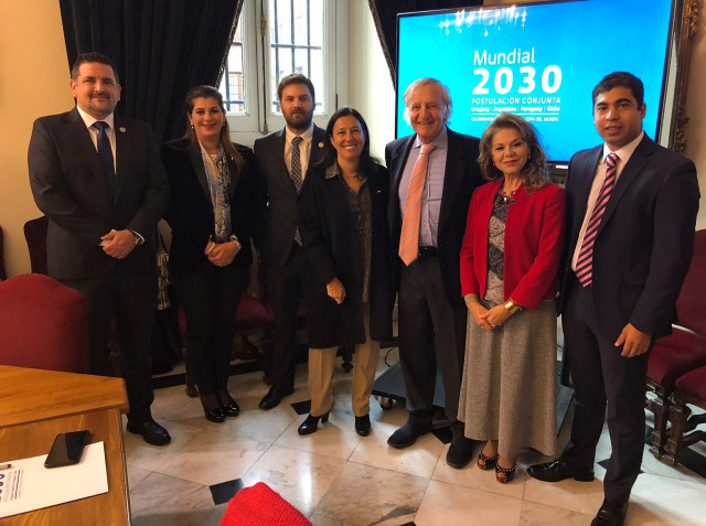 Representantes de la APF presentes en el Palacio de la Moneda