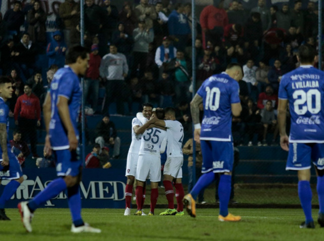 El Ciclón gana y apunta al Clásico