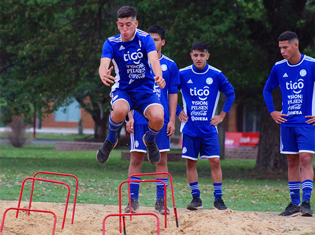 La Albirroja Sub 15 se potencia en la arena