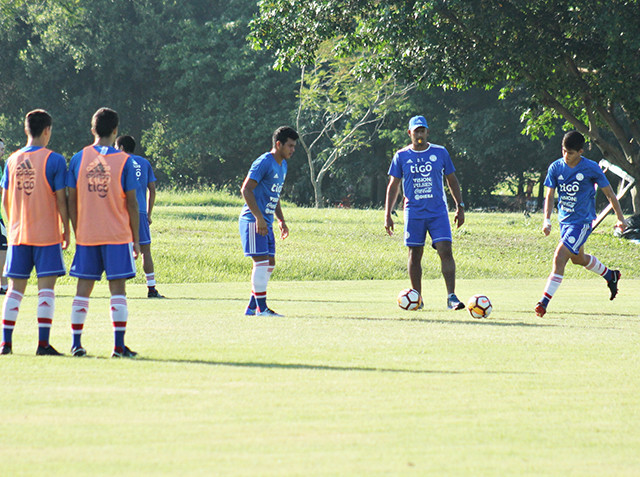 Táctica fija, trabajo de la Sub 17 previo al amistoso sabatino