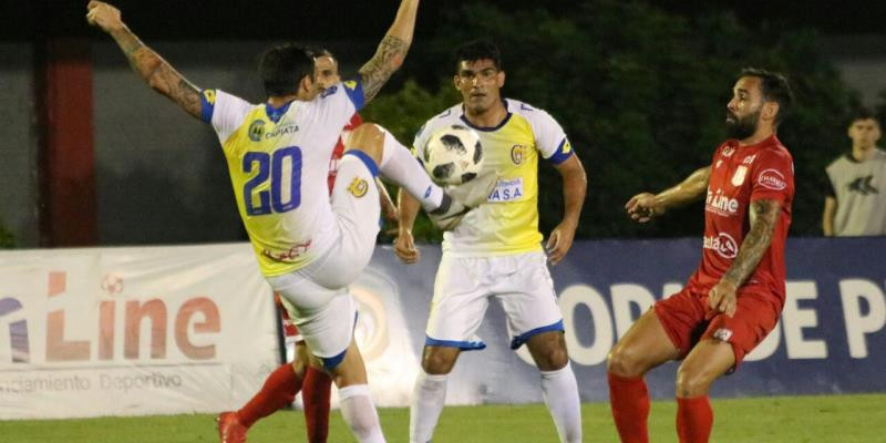 Sin gritos en el arranque de la #15