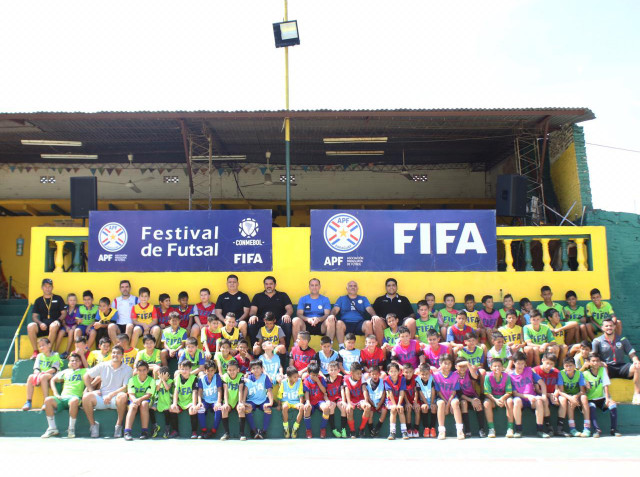 Auspicioso Festival Infantil de Futsal FIFA