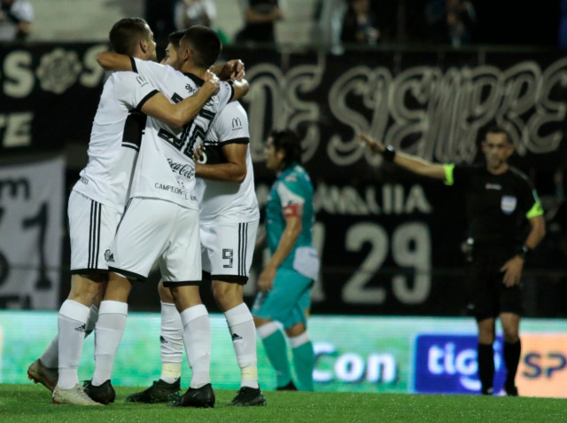 Olimpia se adueña de la punta