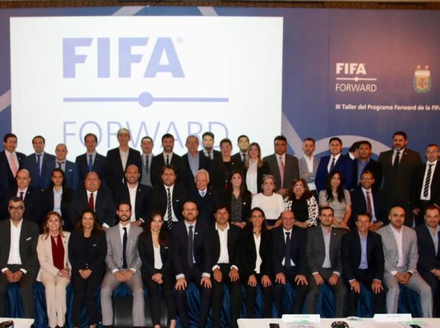 Representantes de la APF en III Taller de Programa de Desarrollo Forward de FIFA