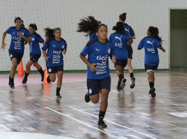Albirroja Femenina inició otra semana de preparación