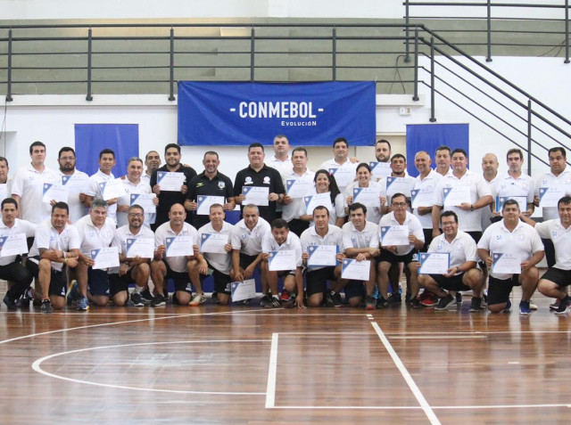 Exitosa capacitación a entrenadores de Futsal