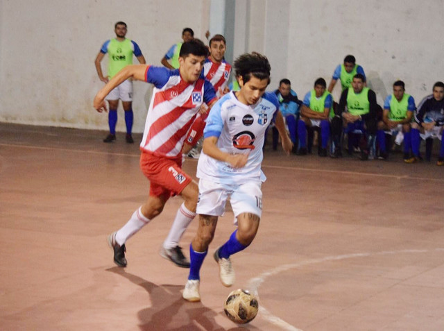 No suelta el acelerador