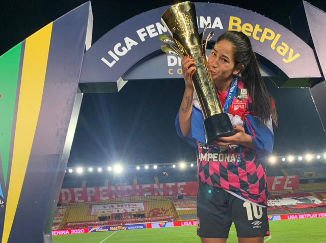 Capitana paraguaya es campeona en Colombia