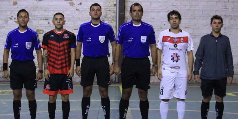 Árbitros para la noche de Futsal