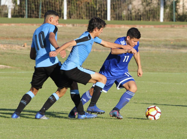 El primer duelo fue para Uruguay