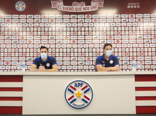 E. Berizzo: “Debemos ser valientes para ganar un partido”
