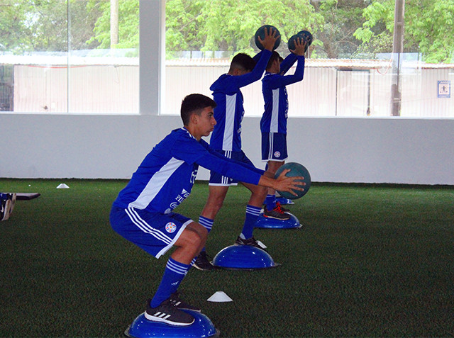 La Selección Sub 15 se fortalece en el gimnasio