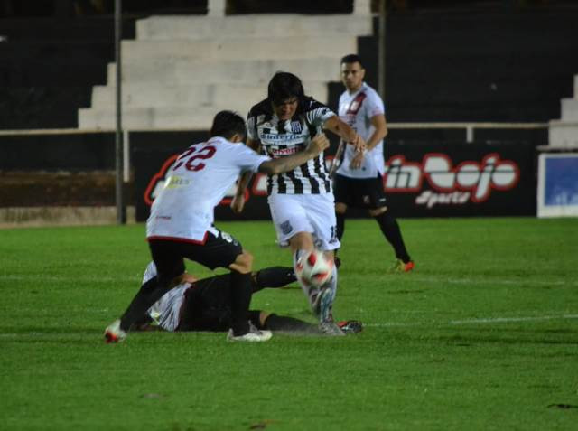 Igualdad entre Deportivo Santaní y River Plate