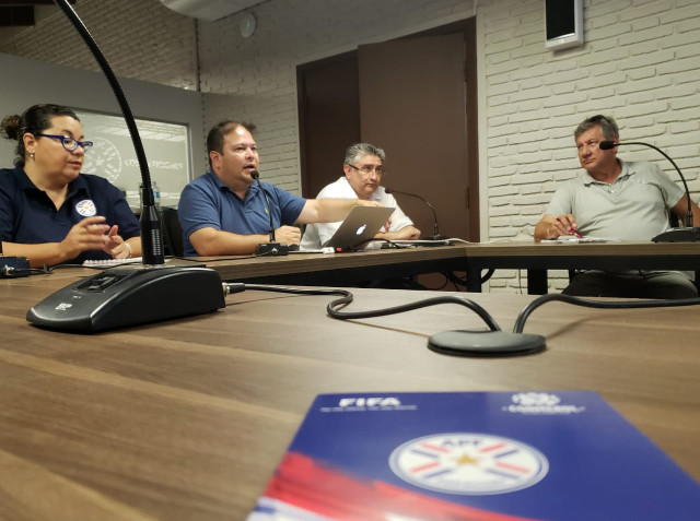 Asesoría a clubes paraguayos en competencias de Conmebol