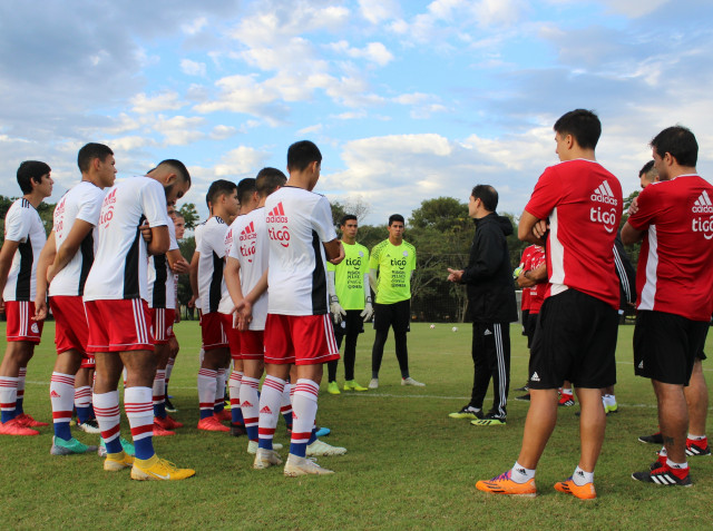 Albirroja Sub 17: Enfoque técnico en entrenamiento matutino
