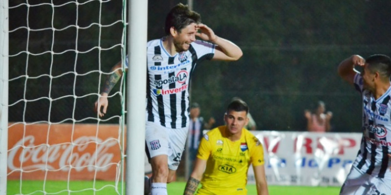 Goleó Deportivo Santaní