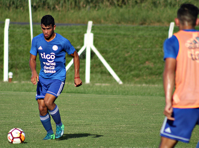 Tarde de fútbol en el entrenamiento de la Sub 17