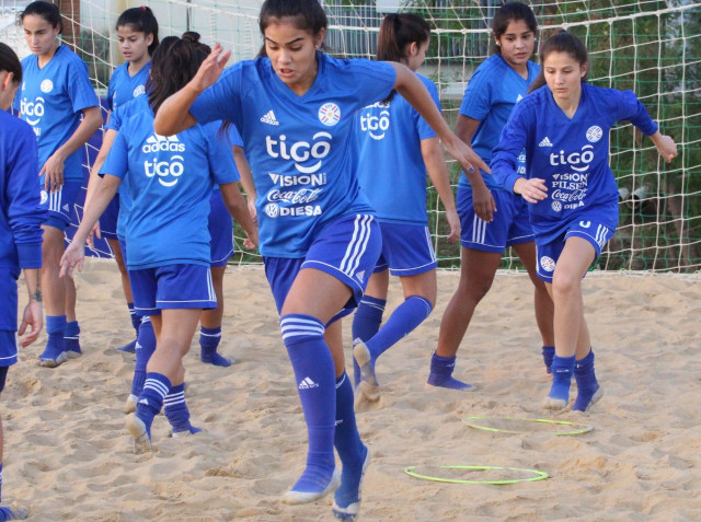 Albirroja Femenina cierra semana de tareas